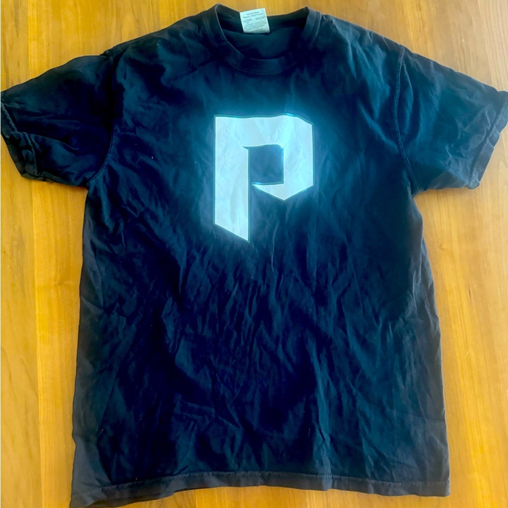Pioneer mech t shirt men’s medium
